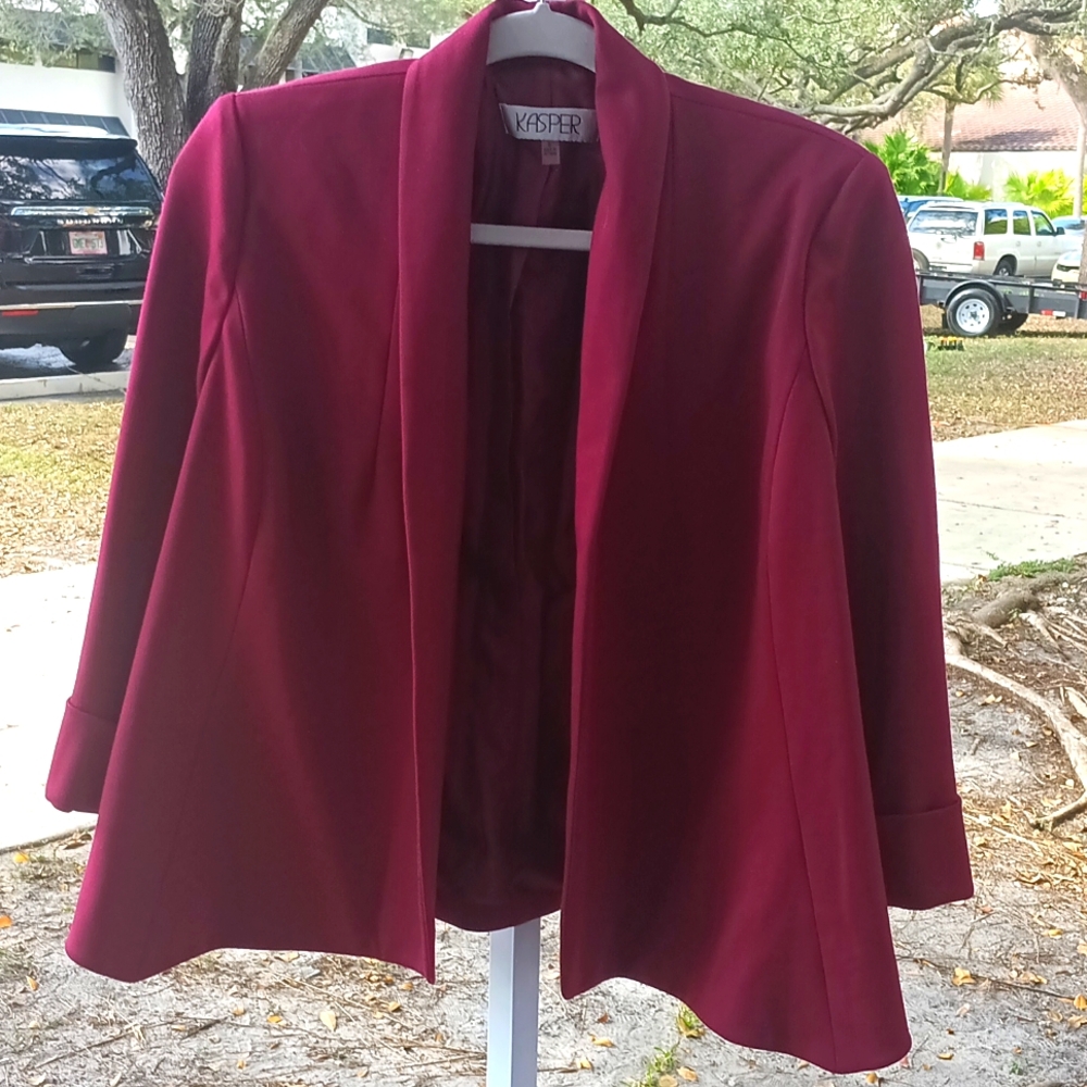 Beautiful wine blazer Kasper size 6 new with tags.